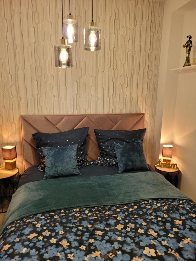 Apartament Nina Jelenia Góra Buitenkant foto