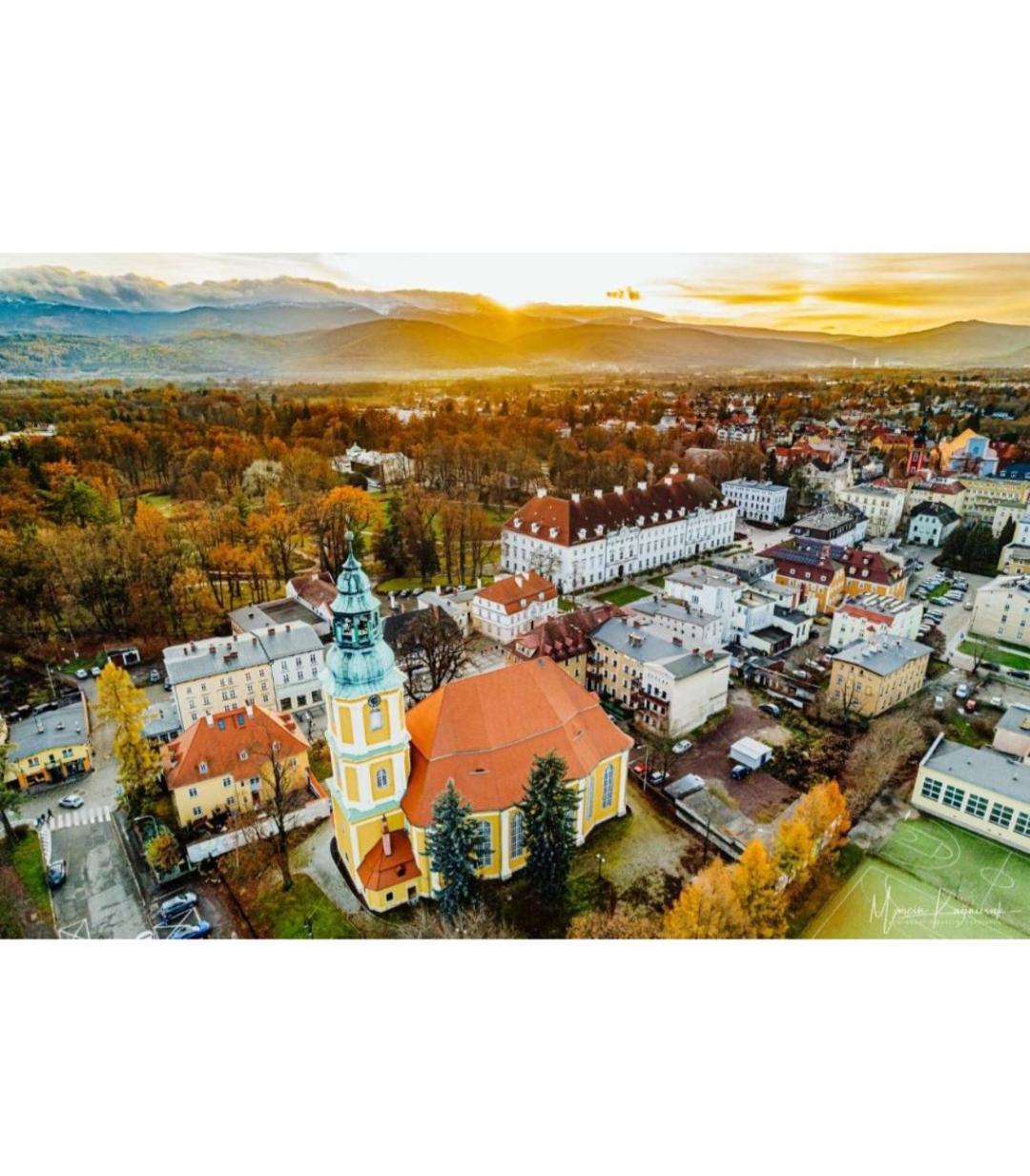 Apartament Nina Jelenia Góra Buitenkant foto
