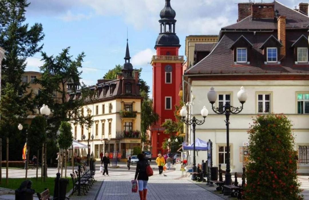 Apartament Nina Jelenia Góra Buitenkant foto