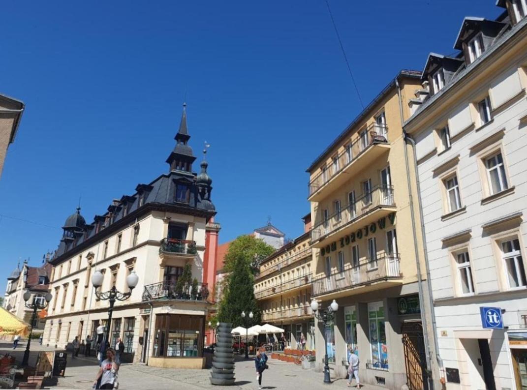 Apartament Nina Jelenia Góra Buitenkant foto